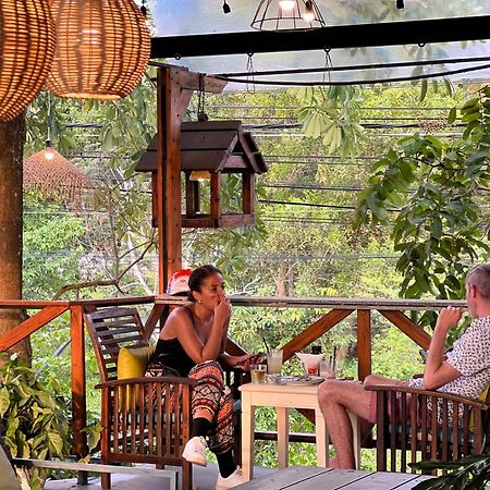 Lilac Cottage Homestay Дуонг-Донг Экстерьер фото